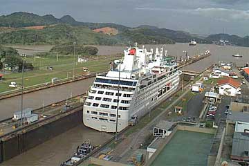 The Royal Princess leaving The Miraflores Locks