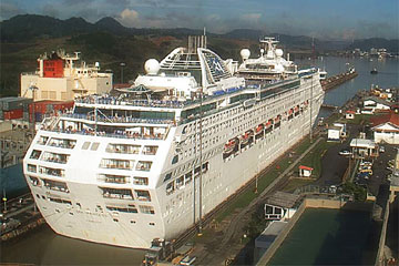 The Sea Princess in her north bound Panama Canal transit