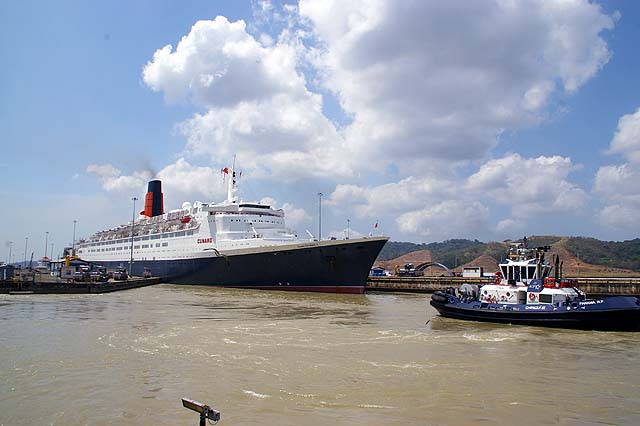 The RMS Queen on her north bound Panama Canal transit